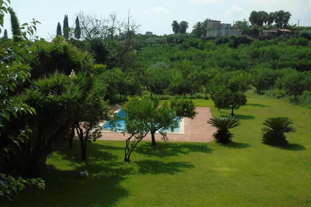 Villa Dei Limoni San Leonardello 0*,